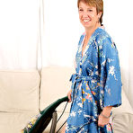 First pic of AllOver30.com - Introducing 45 year old Embers