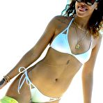 First pic of :: Largest Nude Celebrities Archive. Rihanna fully naked! ::