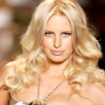 Second pic of Karolina Kurkova