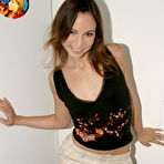 First pic of Amber Rayne sucks for cum through a gloryhole