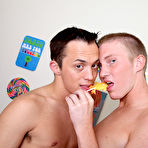 Second pic of Here's how one twink gives another the boost to his ego that he really needs free pics of gay muscle me