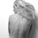 Second pic of Uma Thurman sexy and without bra