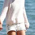 Second pic of :: Largest Nude Celebrities Archive. Selena Gomez fully naked! ::