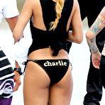 Second pic of Rihanna fully naked at Largest Celebrities Archive!