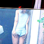 First pic of :: Largest Nude Celebrities Archive. Rihanna fully naked! ::