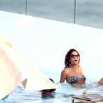 Second pic of :: Largest Nude Celebrities Archive. Rihanna fully naked! ::