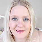 Fourth pic of Chubby Loving - Nice Fat Blonde Pleasing Her Pink
