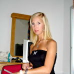 First pic of WifeBucket.com - Real submitted pics of amateur housewives from nextdoor!