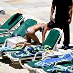 First pic of Selena Gomez fully naked at Largest Celebrities Archive!