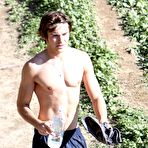 Fourth pic of :: BMC :: Zac Efron nude on BareMaleCelebs.com ::