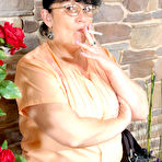 First pic of MomsGiveAss :: Victoria&Adam seductive mom gives ass