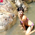 Second pic of She suck at the beach - porntraveling.com