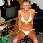Third pic of WifeBucket.com - Real submitted pics of amateur housewives from nextdoor!