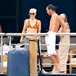 Second pic of  Gwen Stefani fully naked at Largest Celebrities Archive! 