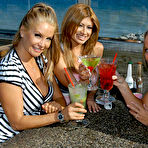 First pic of Milfnextdoor.com