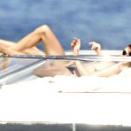 First pic of Cindy Crawford