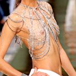 Third pic of :: Largest Nude Celebrities Archive. Amber Valletta fully naked! ::