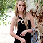 Second pic of Cherry Nudes - Sara Flasher