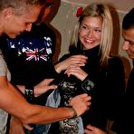 First pic of Double penetration in a hot girl - hardfucktales.com