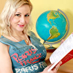 First pic of Mature Pictures Featuring 35 Year Old Brenda From AllOver30