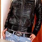 First pic of The fastest growing mature site - Allover30.com !!