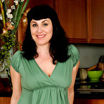 First pic of Mature Pictures Featuring 42 Year Old Claudine From AllOver30