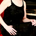 First pic of Mature Pictures Featuring 34 Year Old Carol From AllOver30