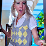 First pic of KissMatures :: Viola&Madeleine older and younger lesbians