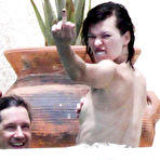 Second pic of :: Largest Nude Celebrities Archive. Milla Jovovich fully naked! ::