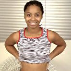 Second pic of Sexy black teen girl show his pretty tits
