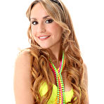 First pic of Virtua Girl - Strippers on your desktop!