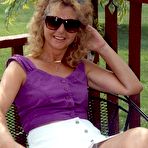 Second pic of REAL MATURE AMATEURS - by homemadejunk.com
