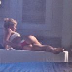 Second pic of  Shakira fully naked at Largest Celebrities Archive! 