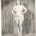 Second pic of Vintage girlfriends