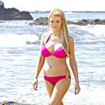 Second pic of Holly Madison fully naked at Largest Celebrities Archive!