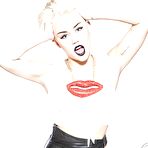 Second pic of Miley Cyrus fully naked at Largest Celebrities Archive!