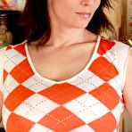 First pic of The fastest growing mature site - Allover30.com !!