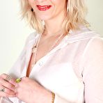 First pic of The fastest growing mature site - Allover30.com !!