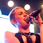 Fourth pic of Miley Cyrus fully naked at Largest Celebrities Archive!