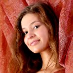 First pic of Petite Babe Shows Shaved Snatch