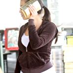 Fourth pic of Kim Kardashian cameltoe free photo gallery - Celebrity Cameltoes