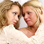First pic of BADLESBIANGIRLS.COM