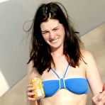 Second pic of Anne Hathaway