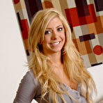 First pic of Hotty Stop / Summer Blonde Beauty