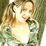 First pic of AndiPink ::: Free Pictures