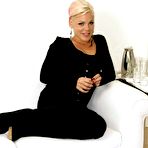 Fourth pic of Pink