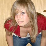 Second pic of Real amateur girlfriends having sex Amazing hot and sexy girl is caught on amateur video cam