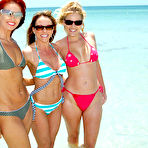 Second pic of Milfnextdoor.com