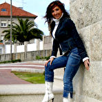 First pic of FoxHQ - Nayara Blue In Public