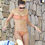 First pic of Jessica Alba caught in bikini paparazzi shots